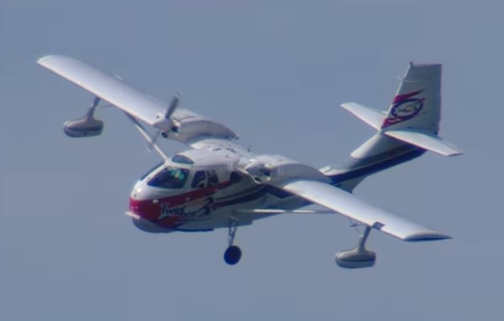 Twinbee Flying